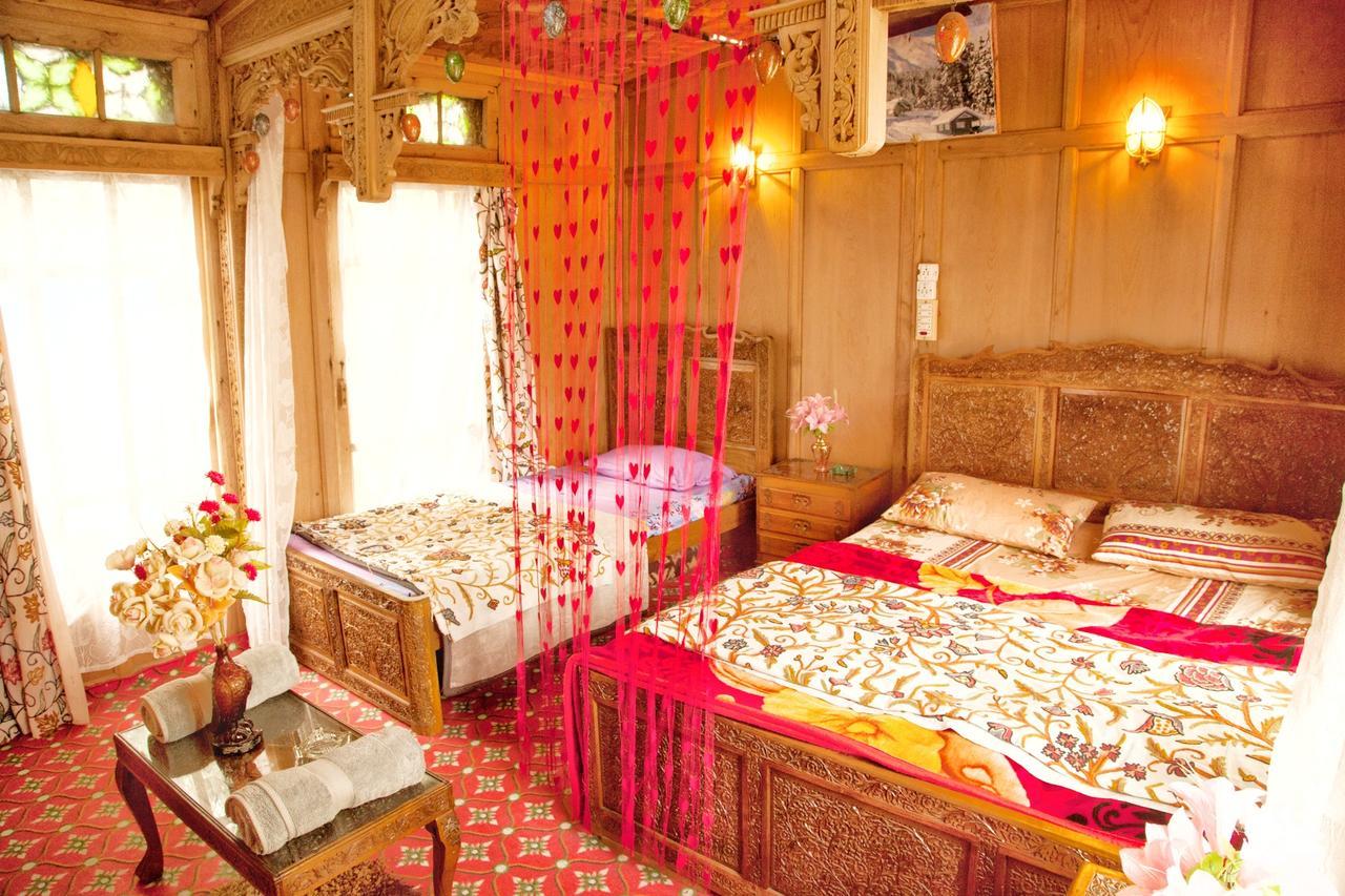 New Bul Bul Group Of Houseboats Srinagar Hotell Durgjan Eksteriør bilde