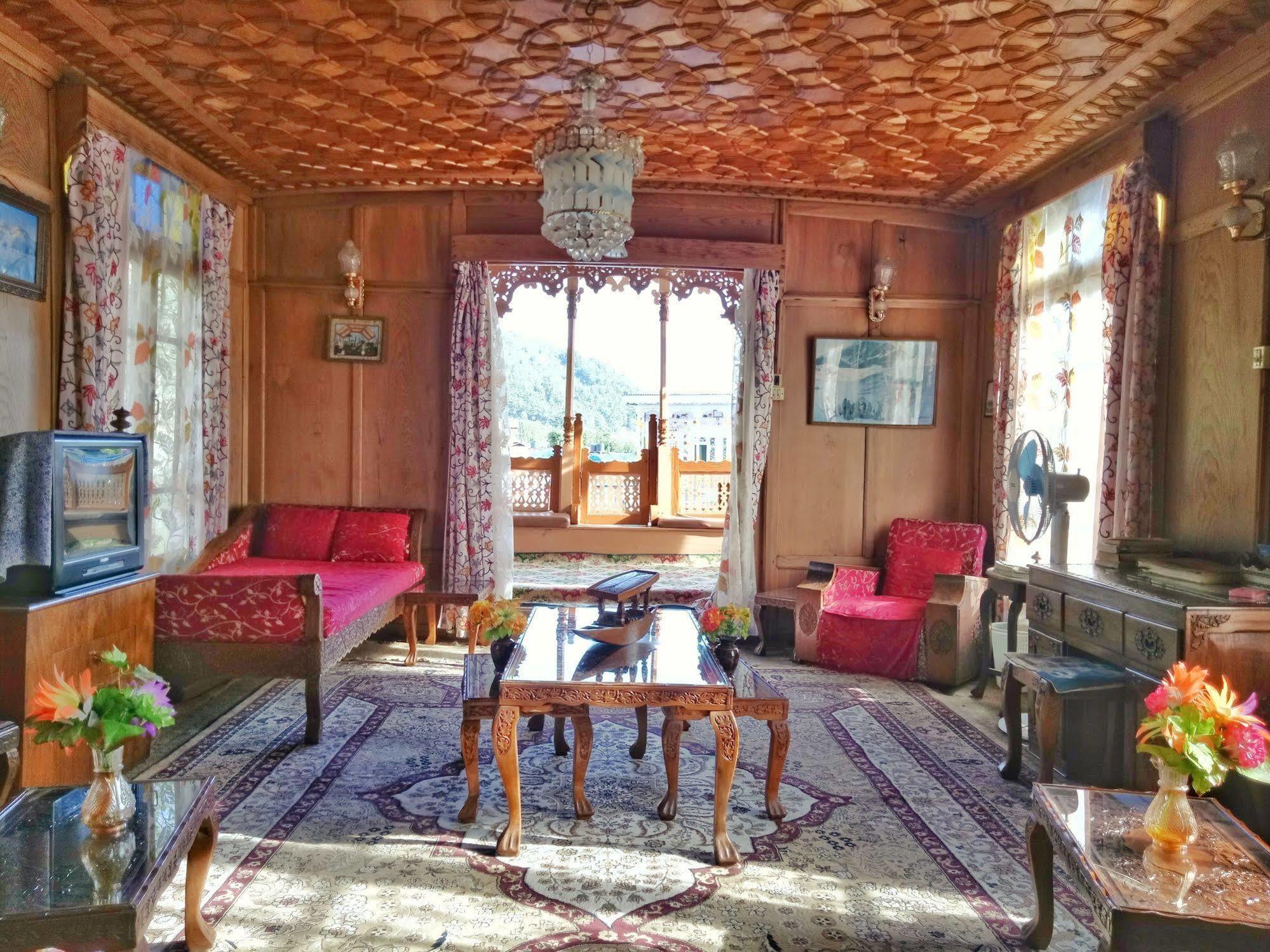 New Bul Bul Group Of Houseboats Srinagar Hotell Durgjan Eksteriør bilde