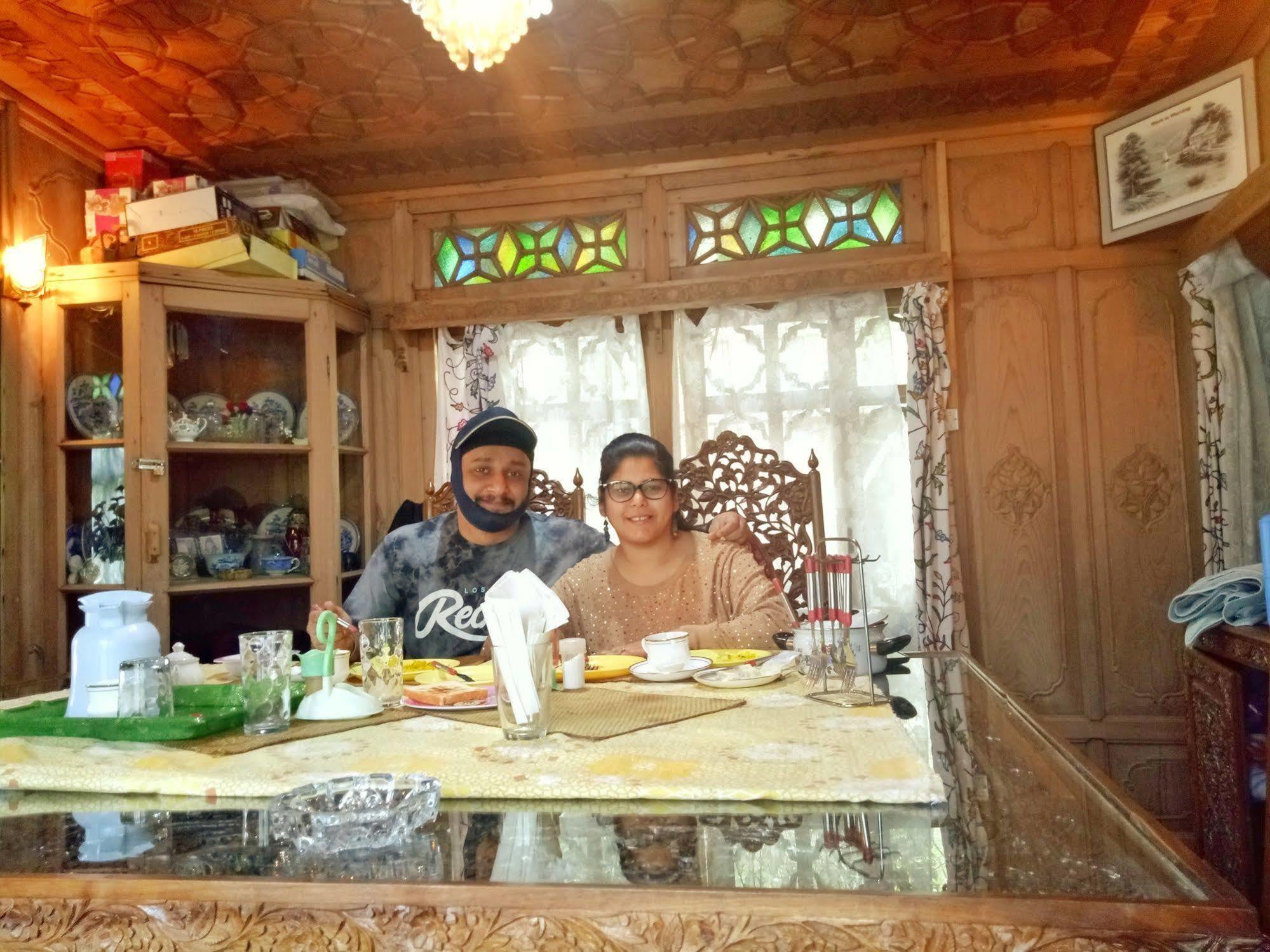 New Bul Bul Group Of Houseboats Srinagar Hotell Durgjan Eksteriør bilde