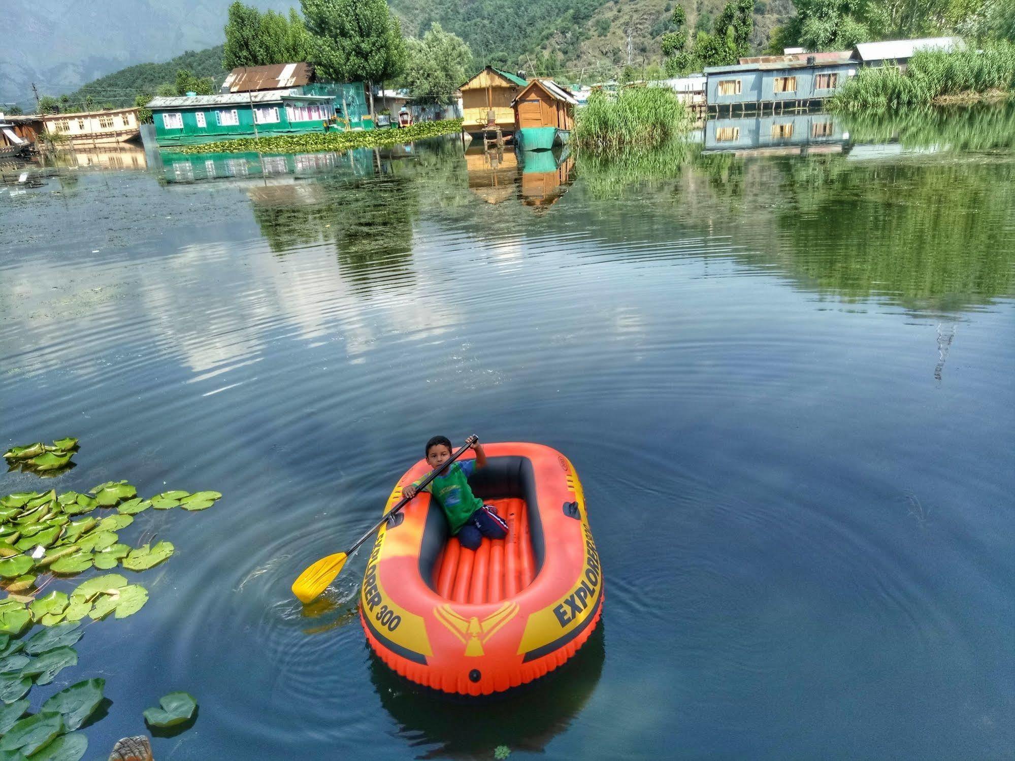 New Bul Bul Group Of Houseboats Srinagar Hotell Durgjan Eksteriør bilde