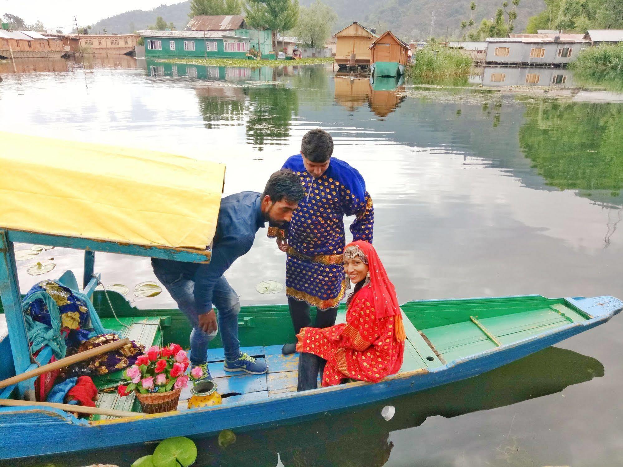 New Bul Bul Group Of Houseboats Srinagar Hotell Durgjan Eksteriør bilde