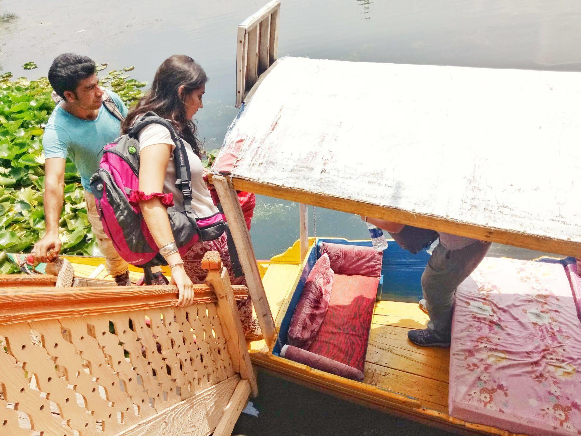 New Bul Bul Group Of Houseboats Srinagar Hotell Durgjan Eksteriør bilde