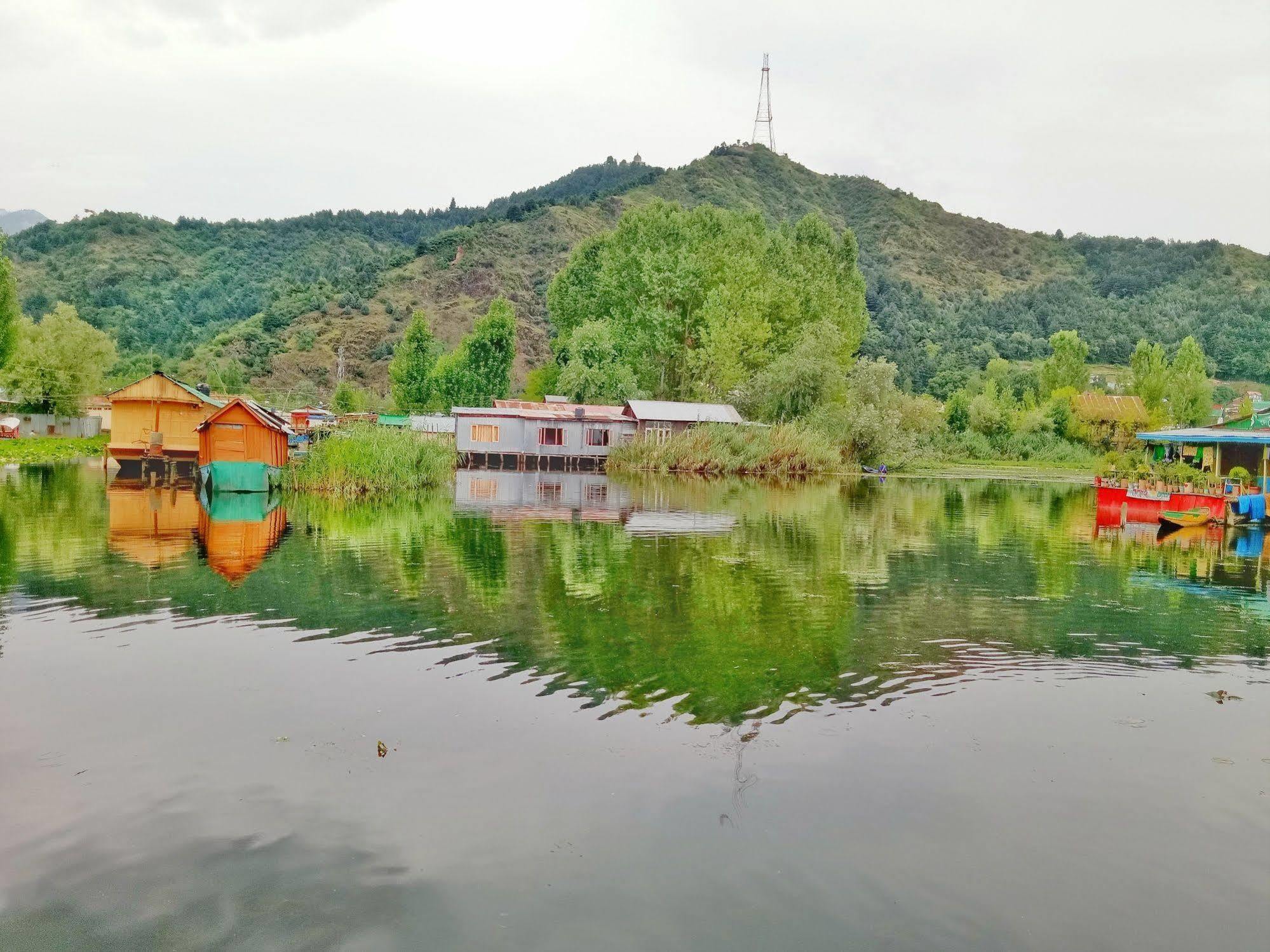 New Bul Bul Group Of Houseboats Srinagar Hotell Durgjan Eksteriør bilde